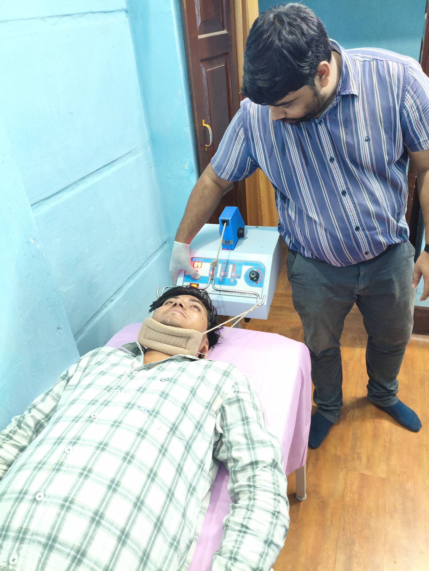 Cervical and lumbar traction session